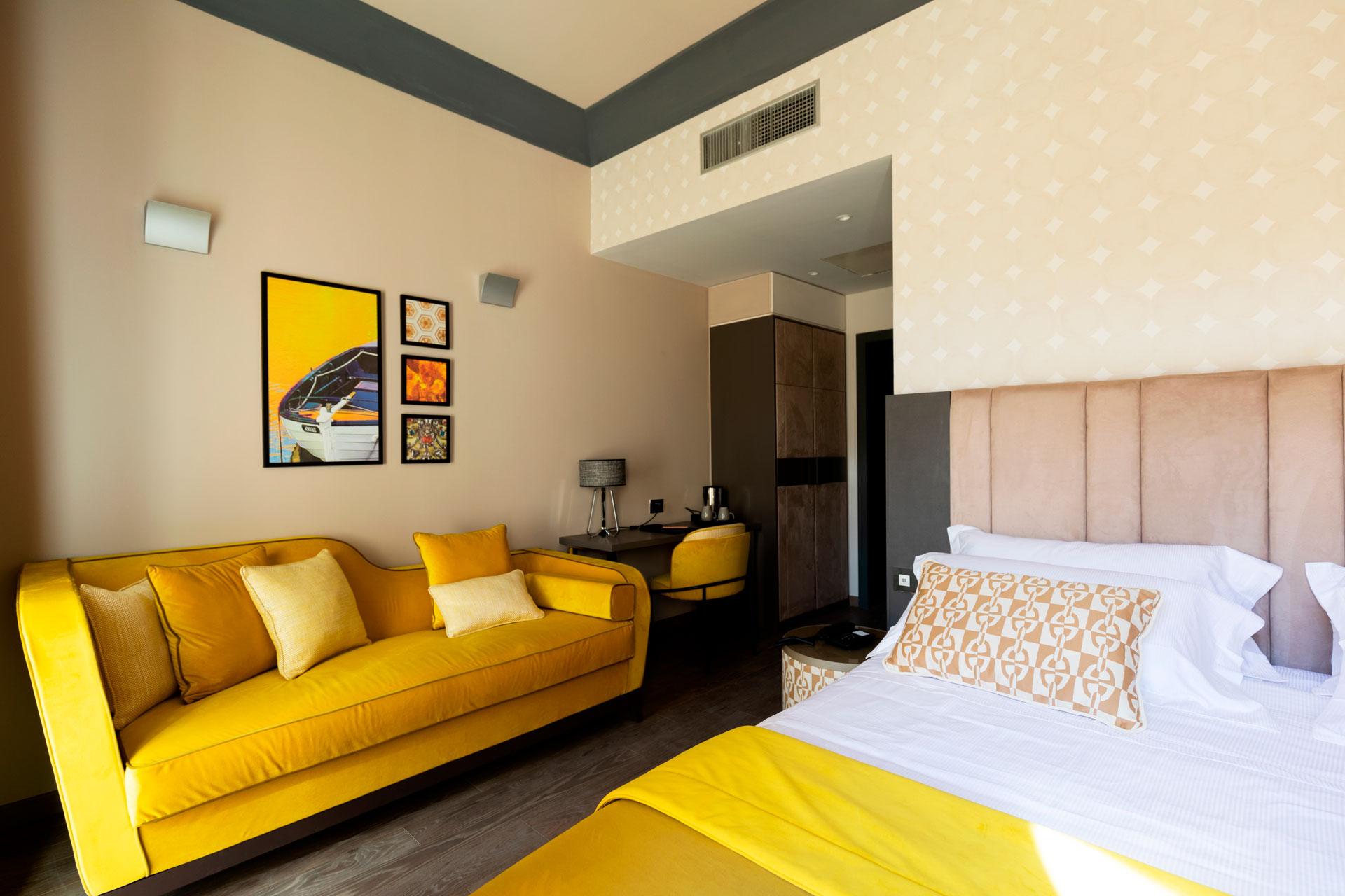 Hotel Amadomus Luxury Neapel