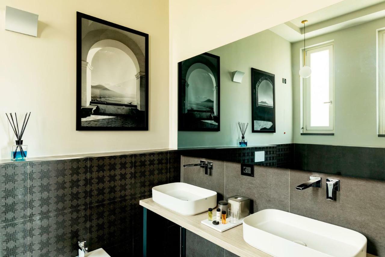 Hotel Amadomus Luxury Neapel